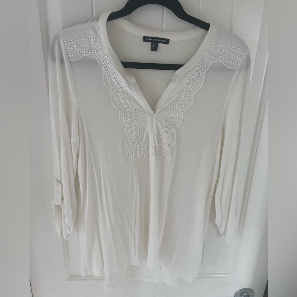 Cable & Gauge White Lace Detail Top size large
